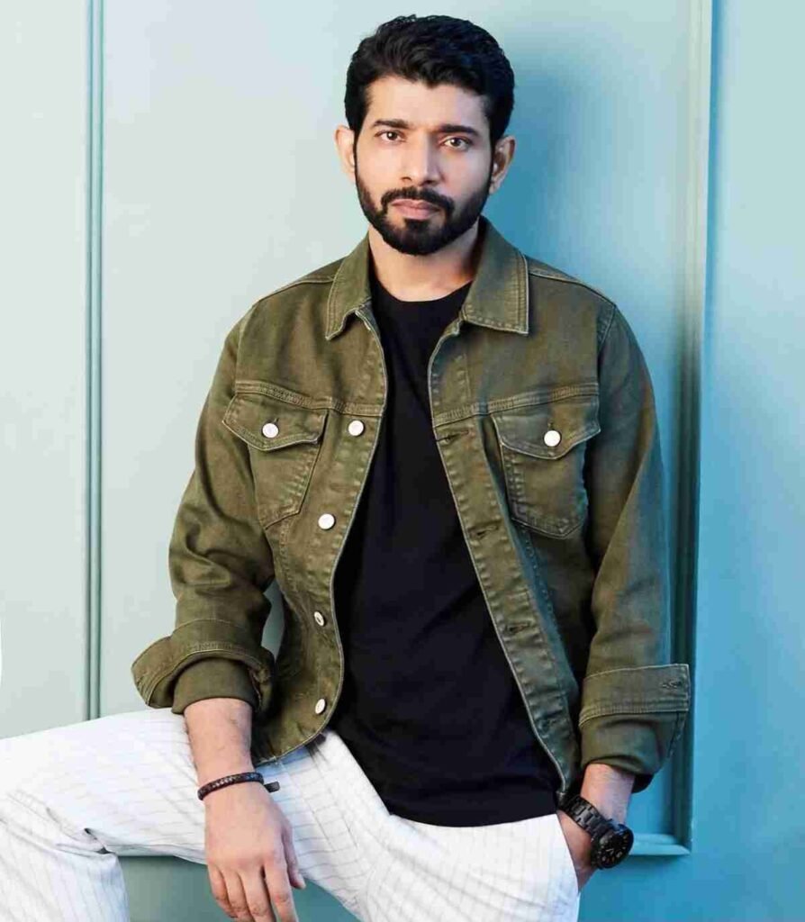 Viineet Kumar Siingh reportedly joins Akshay Kumar in Samuk